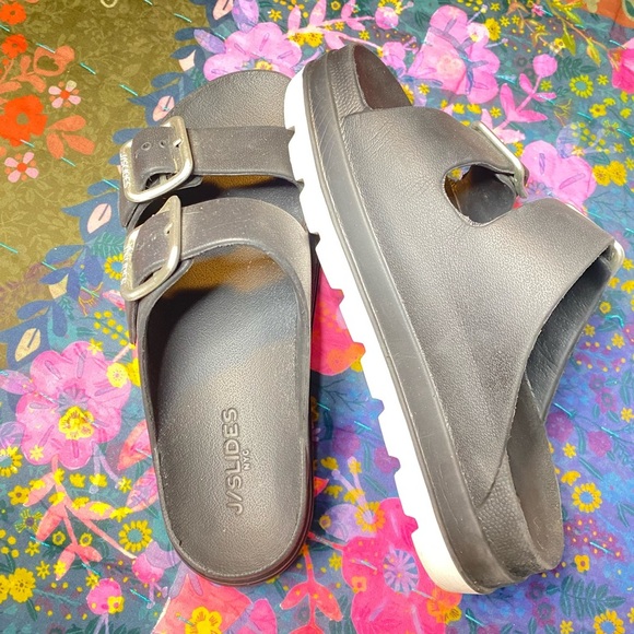 J/Slides Women's Black Sandals - Picture 1 of 4